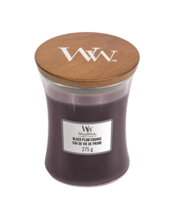 WoodWick® Medium Candle – Black Plum Cognac (verlaat assortiment)