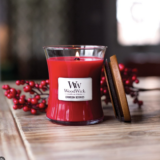WoodWick® Medium Candle – Crimson Berries